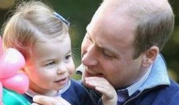 王子请吃瓜本人照片,揭秘明星私下美食时光