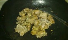 郫县豆瓣吃瓜,舌尖上的川味秘籍，吃瓜群众的味蕾盛宴