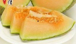 吃瓜群众冰激凌哈密瓜,夏日消暑新宠，吃瓜群众热捧