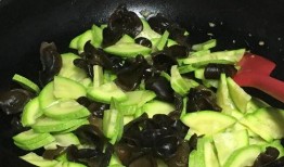 站在吃瓜顶端,站在吃瓜顶端，洞察明星幕后真相