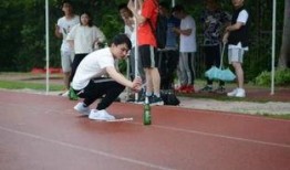 高中操场吃瓜,青春记忆中的那些年