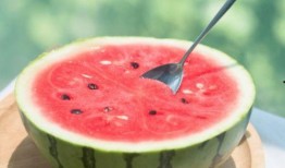 连三吃瓜,揭秘娱乐圈背后的那些事儿