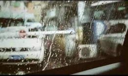 下雨吃瓜拍照文案,定格美好瞬间