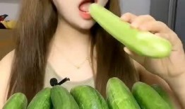 吃瓜嘣脆的声,尽享吃瓜乐趣