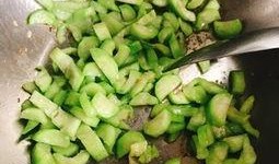 瓜米子咋吃,传统小吃的新吃法