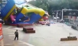 游乐场吃瓜事件,一场意外的“甜蜜”风波