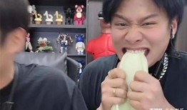 小杨哥搞笑吃瓜,笑料连连，带你领略欢乐无限
