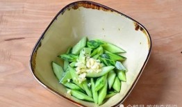 吃瓜嘣脆的声,尽享吃瓜乐趣