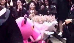 被求婚时吃瓜,被求婚时吃瓜的意外惊喜